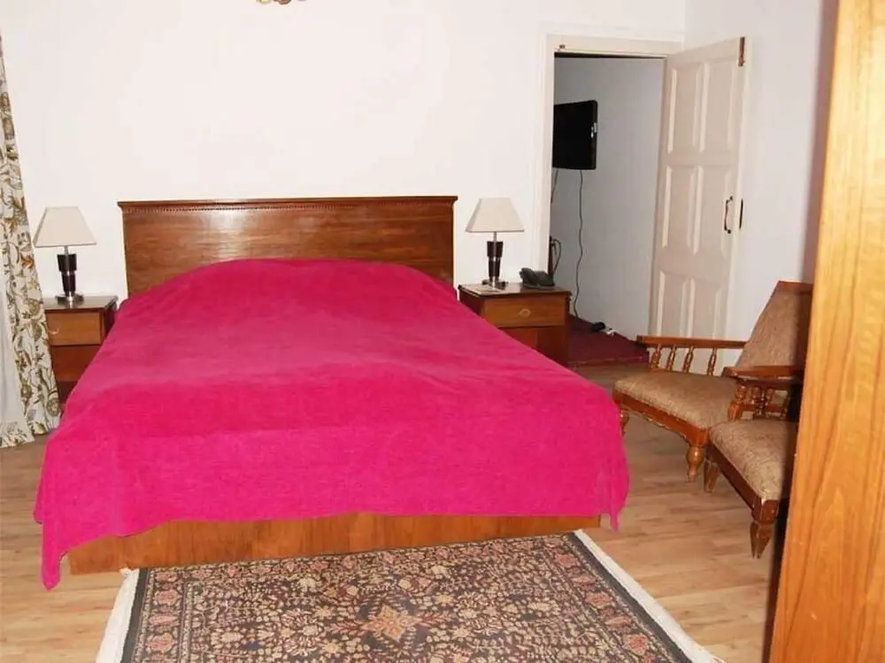 Гульмарг: Hotel Nedous