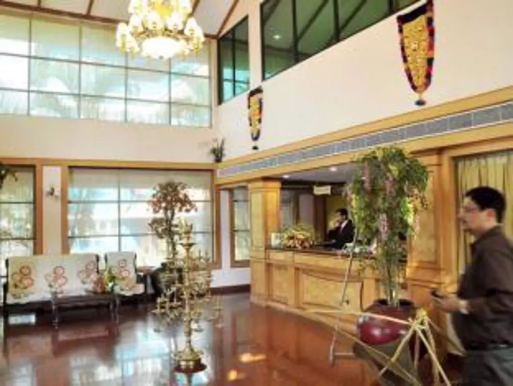 Вайпин: Gopika Regency Hotel