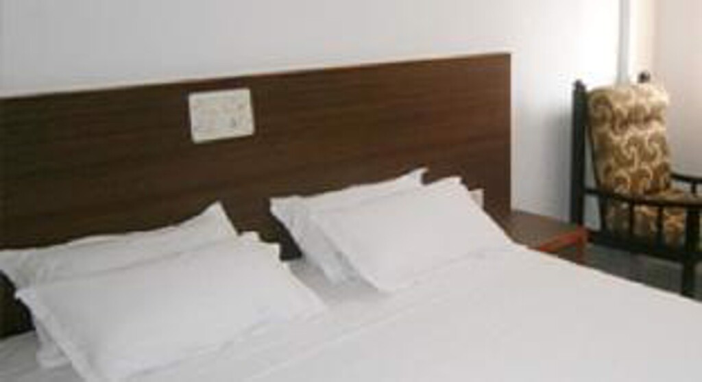 Вайпин: Gopika Regency Hotel