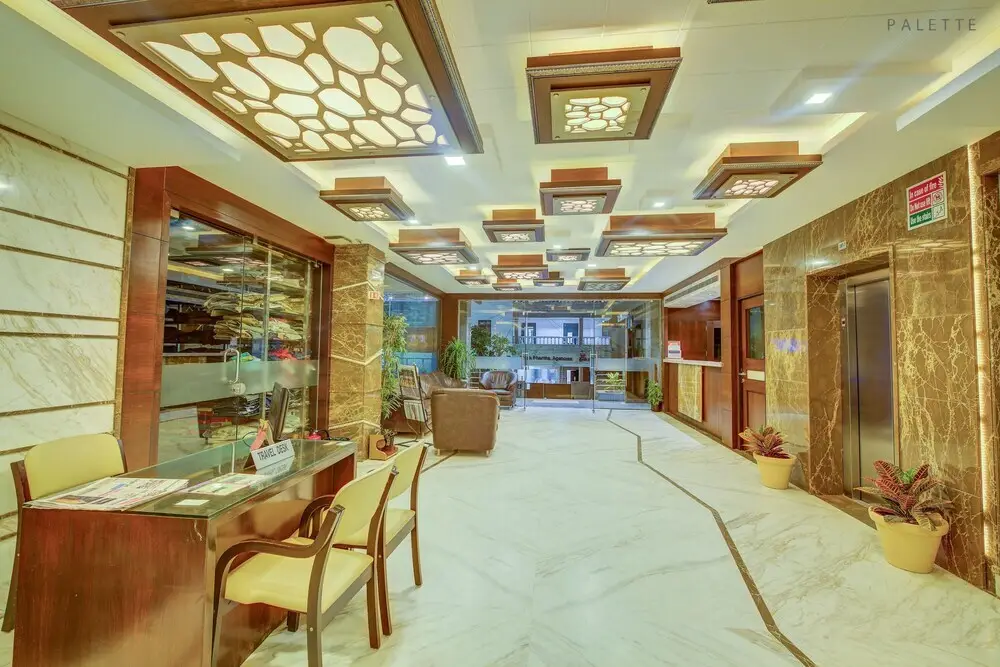 Праяградж: Hotel Saket