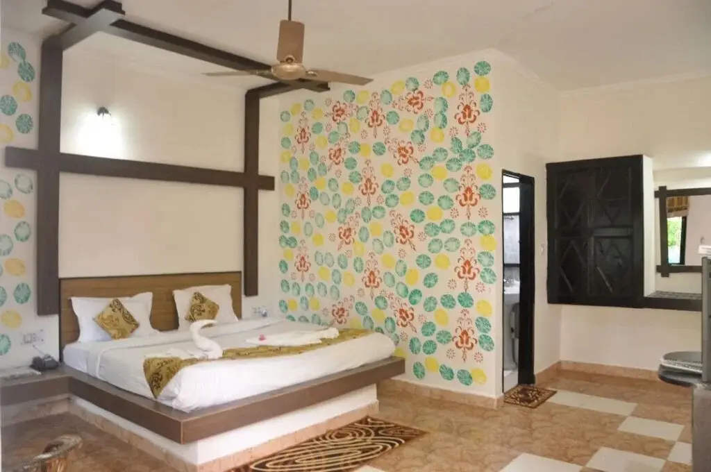 Наинитал: Casa Q Corbett Resort