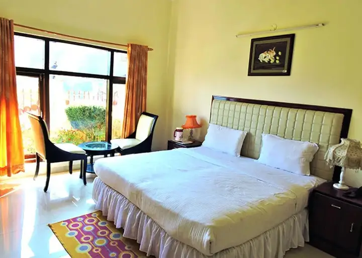 Наинитал: Hotel Travellers Paradise Naukuchiatal