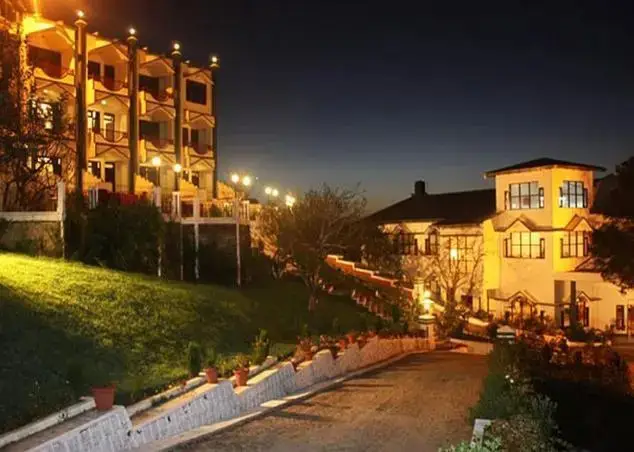 Наинитал: Krishna Orchard Resort