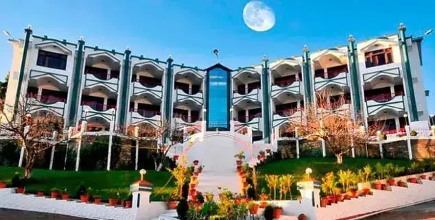Наинитал: Krishna Orchard Resort