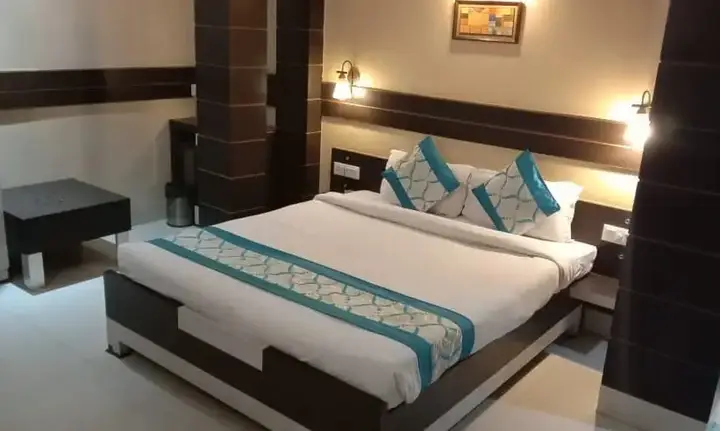 Праяградж: Hotel Star Regency