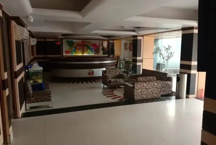 Праяградж: Hotel Star Regency