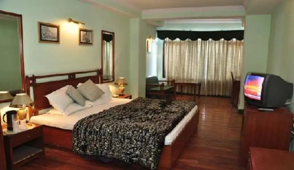Шимла: Hotel Moon International