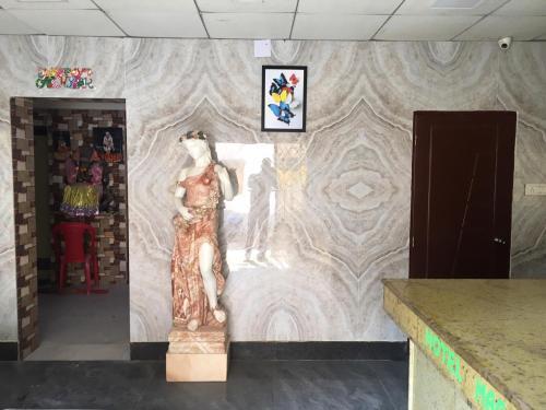 Hotel  Maa Kamakhya — фото 1