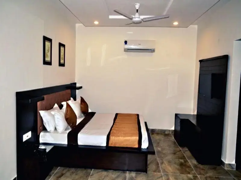 Крепость Ramnagar: Corbett International Spa & Health Resort