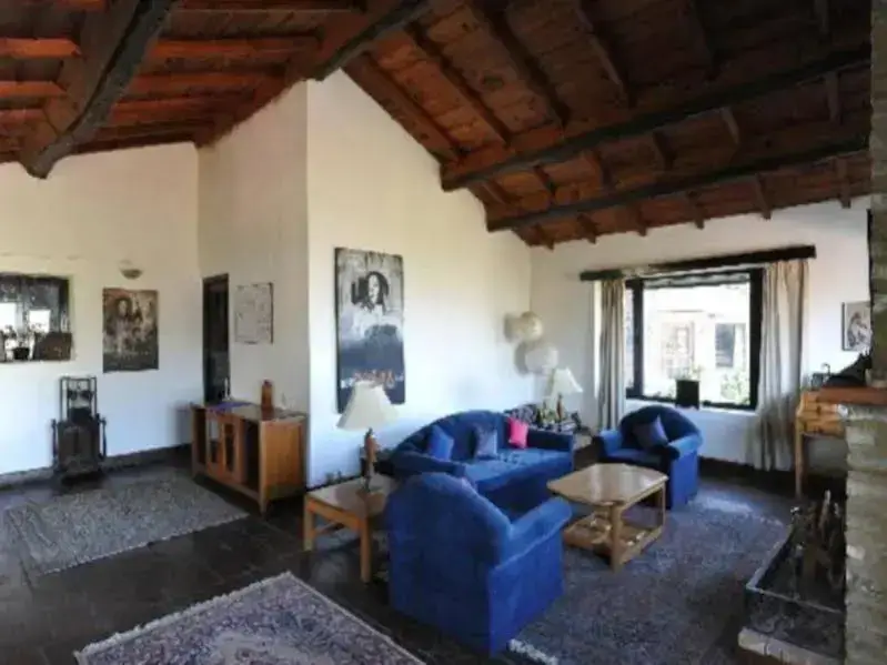 Наинитал: Bob's Place