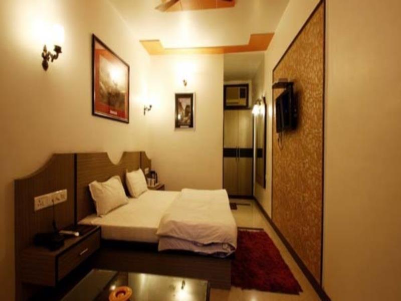 Агра: Hotel Eminent