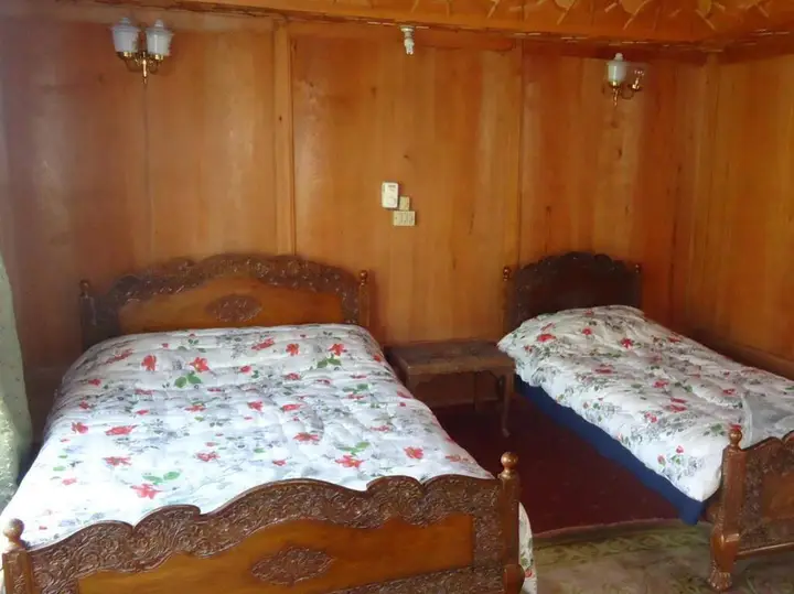 Шринагар: Marco Polo Houseboats