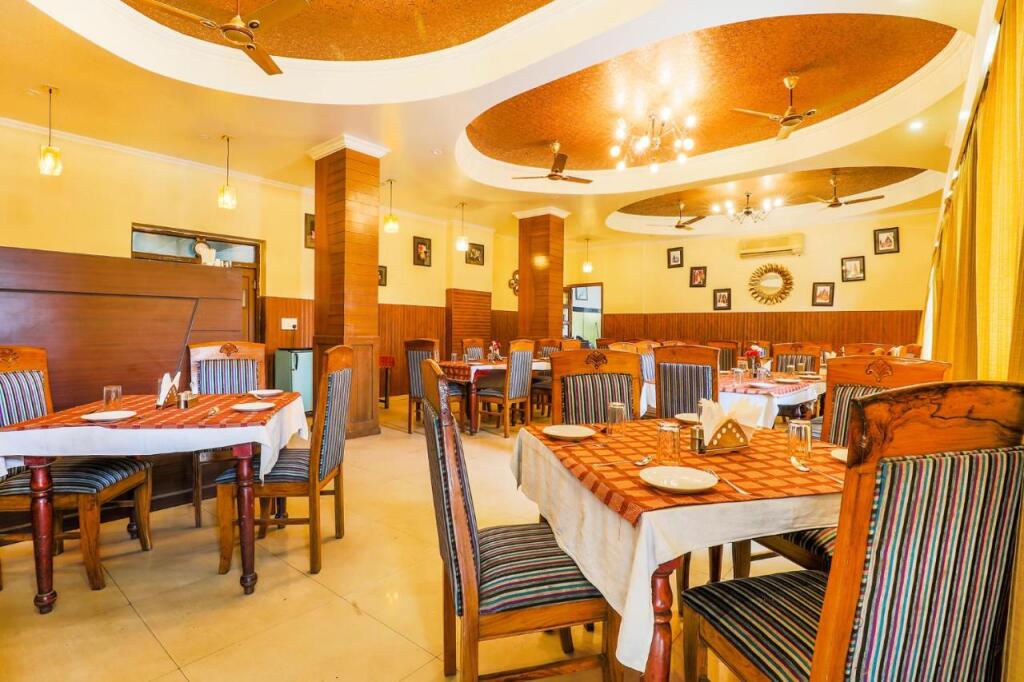 FabHotel Pramila Inn — фото 1