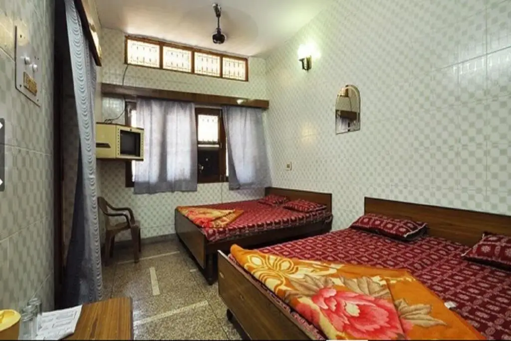 Дехрадун: Embassy Hotel