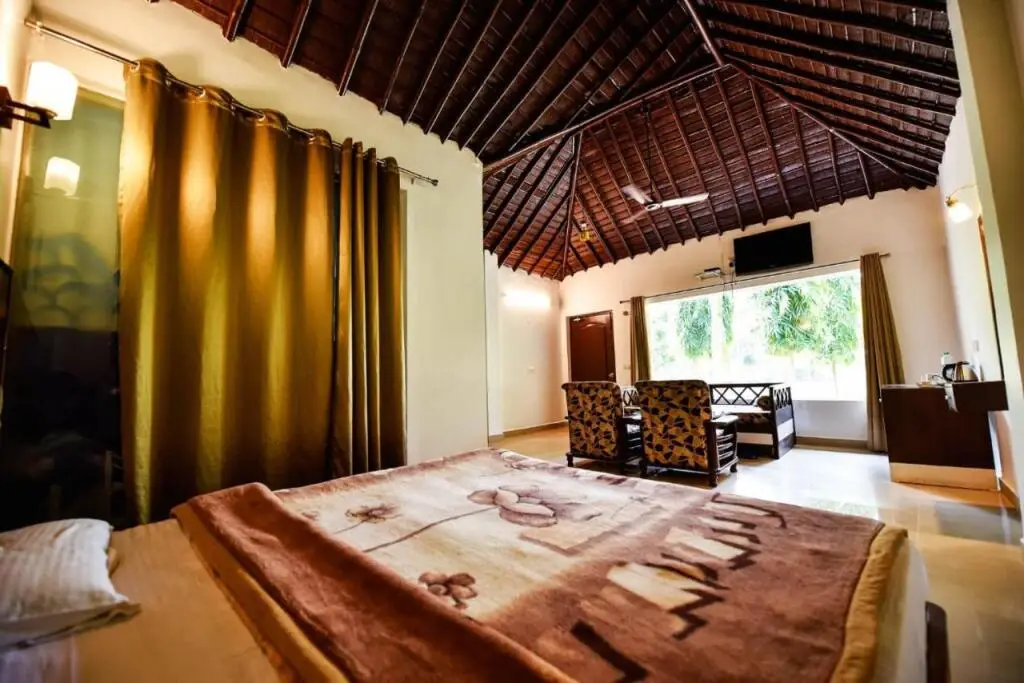 Наинитал: Corbett Fun Resort