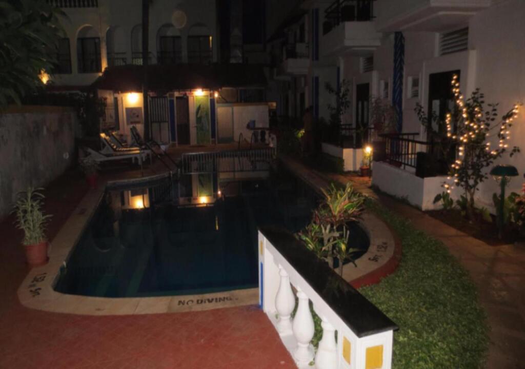 The Ronil Royale Hotel — фото 1