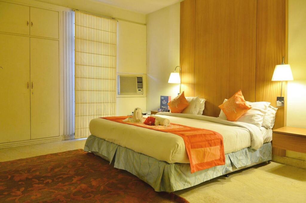 Нью-Дели: Gem92 Hotel
