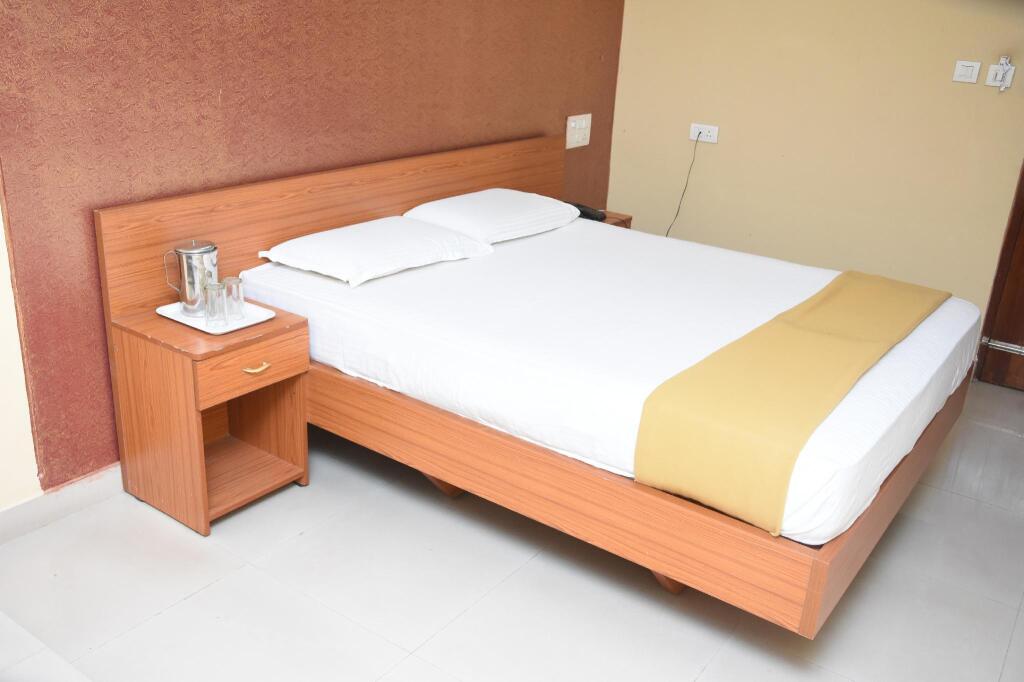 Бангалор: Hotel Surya Residency Majestic