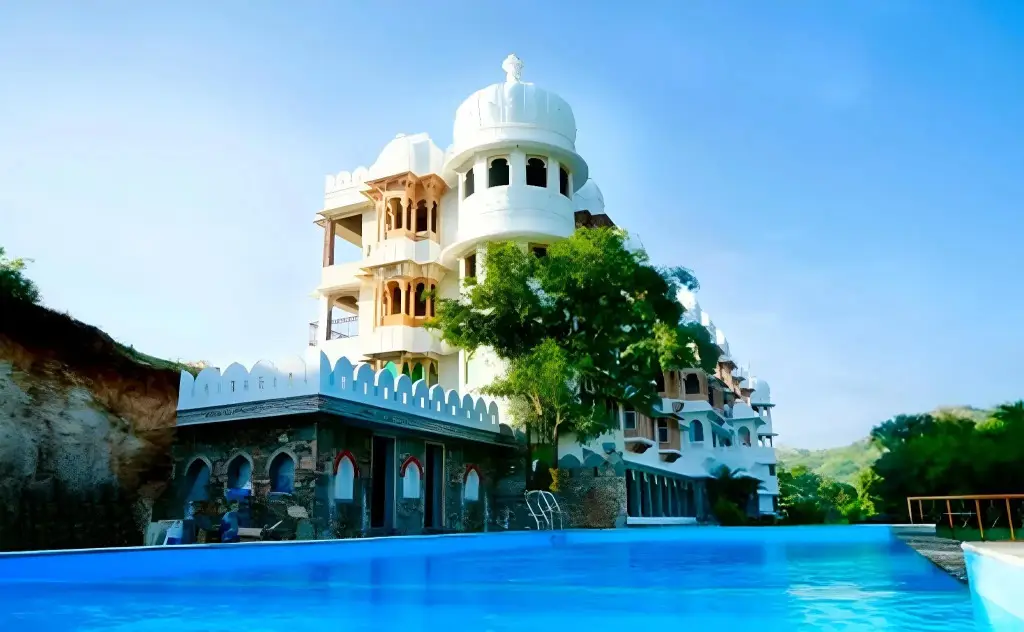 Садри: Kavish The Haveli Resort