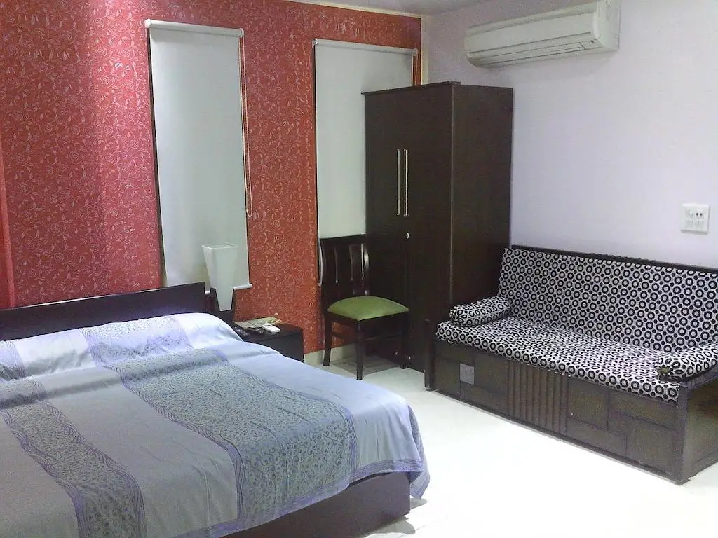 Нью-Дели: Hotel Swathi