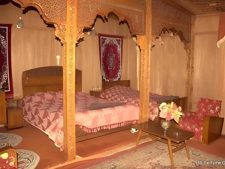 Шринагар: New Perfume Garden Group Of Houseboats