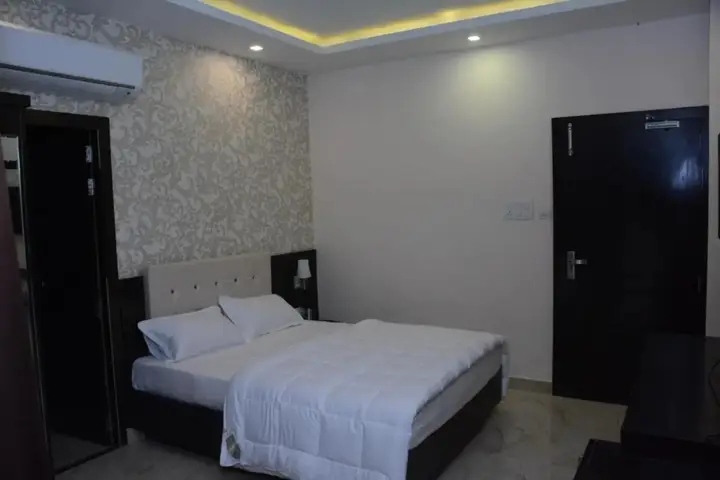Кота: Hotel Khatana Palace