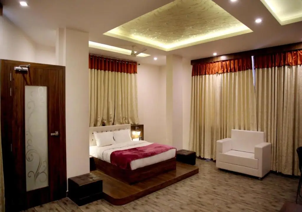 Кота: Hotel Khatana Palace