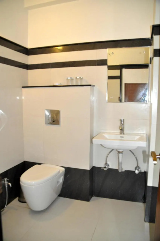 Бхопал: The Bhopal Grande Apartment