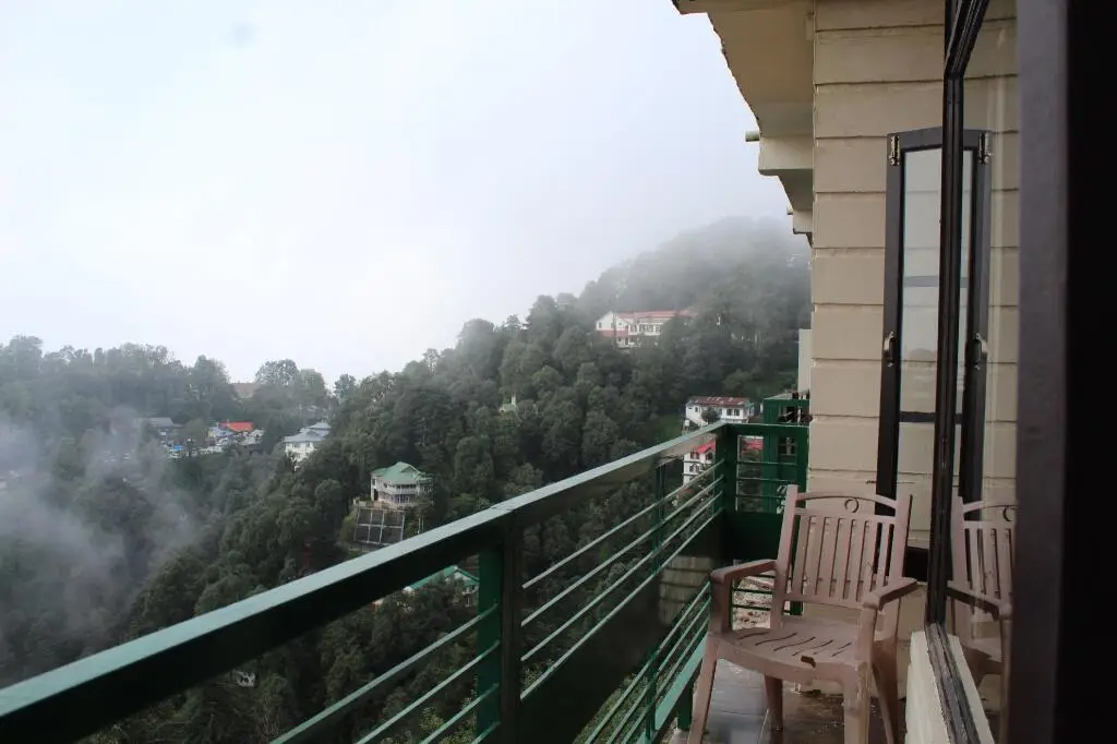 Чамба: Hotel Topaz
