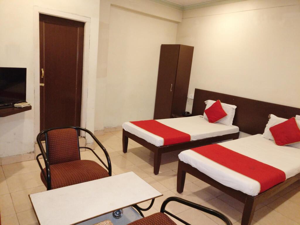Hotel Morya — фото 1