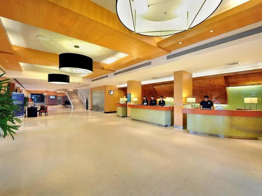 Мумбаи: OYO Rooms Juhu Chowpatty