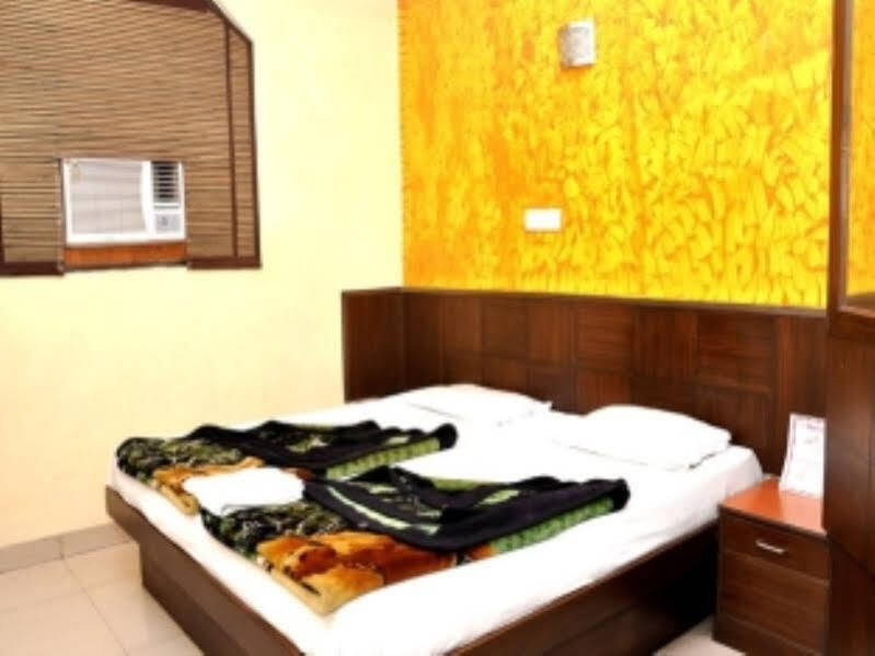 Нью-Дели: Hotel Mohak Palace