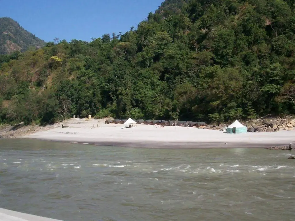 Чамба: VNA Rafting Camp