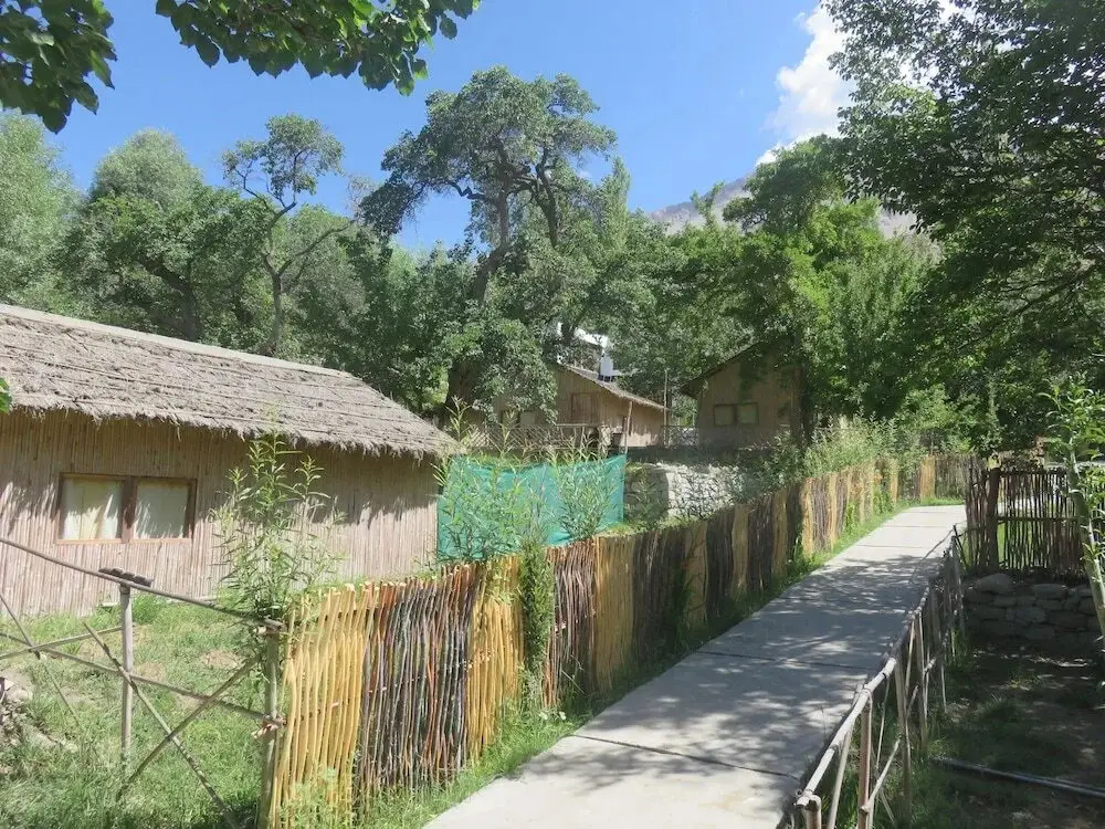 Лех: Silk Route Cottages