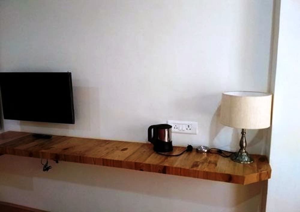 Лех: The Mogol Hotel