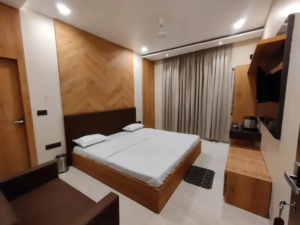 Пачмарай: hotel utkarsh