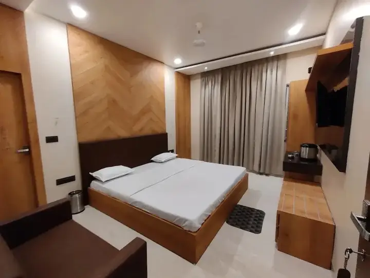 Пачмарай: hotel utkarsh