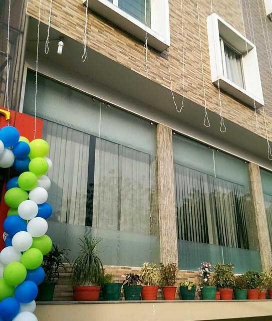 Бахадрабад: Hotel Center Point
