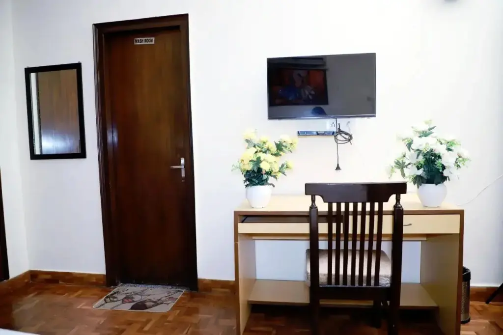 Нью-Дели: Apex Inn Saket