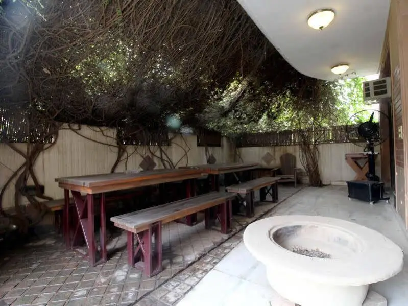 Гуруграм: Acco360 Bed and Breakfast