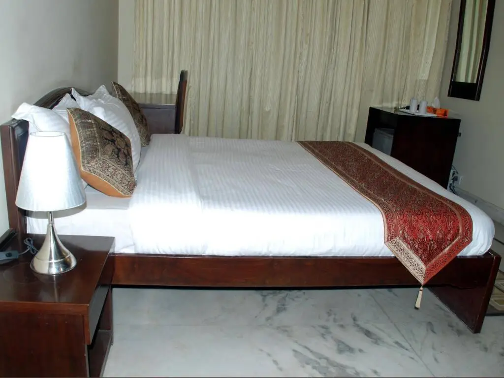 Гуруграм: Acco360 Bed and Breakfast