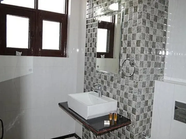 Шринагар: Hotel Royal Batoo