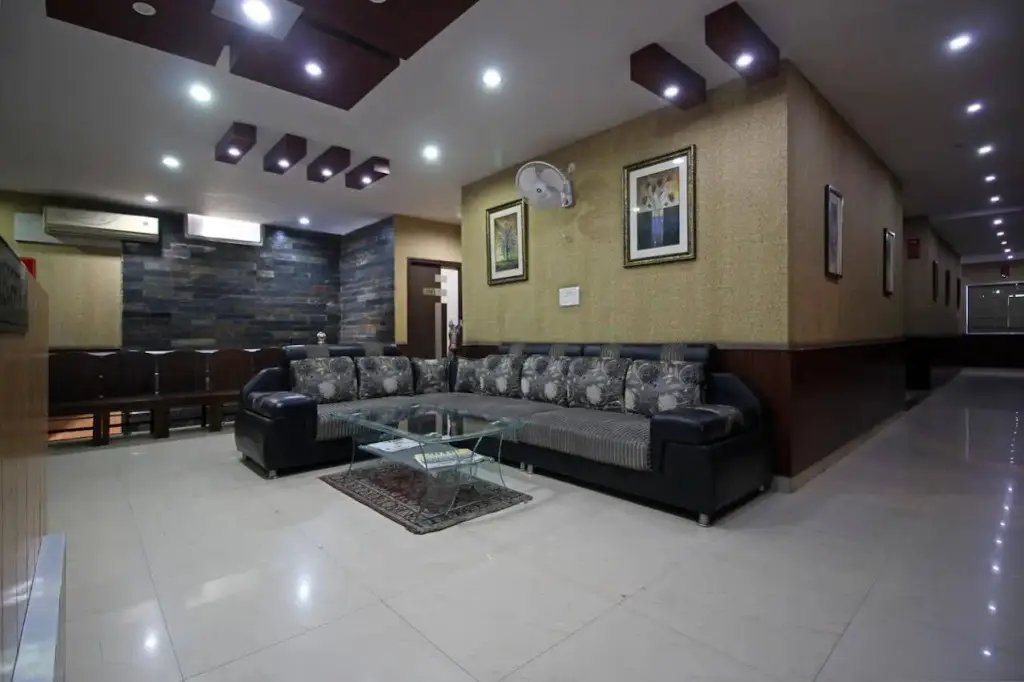 Джайпур: OYO 2206 Hotel Rajawat Manor