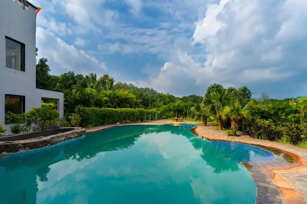 Наинитал: Corbett Wild Resort- A River Access Property