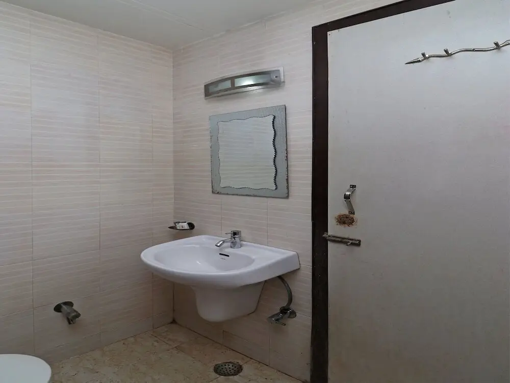 Матхура: OYO 10414 Hotel Tushar Residency