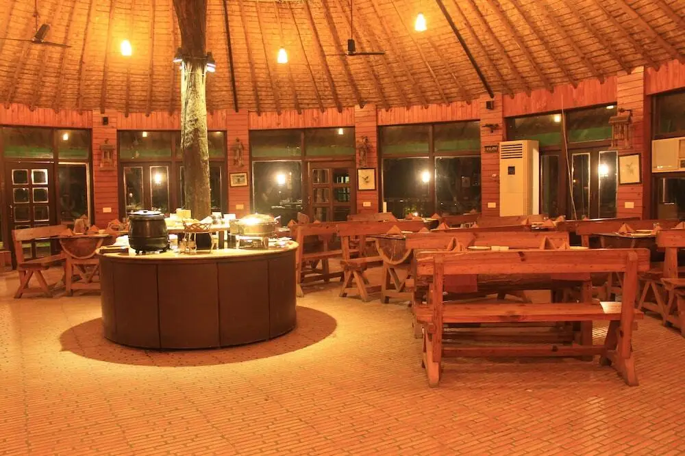 Наинитал: Corbett Wild Iris Spa & Resort
