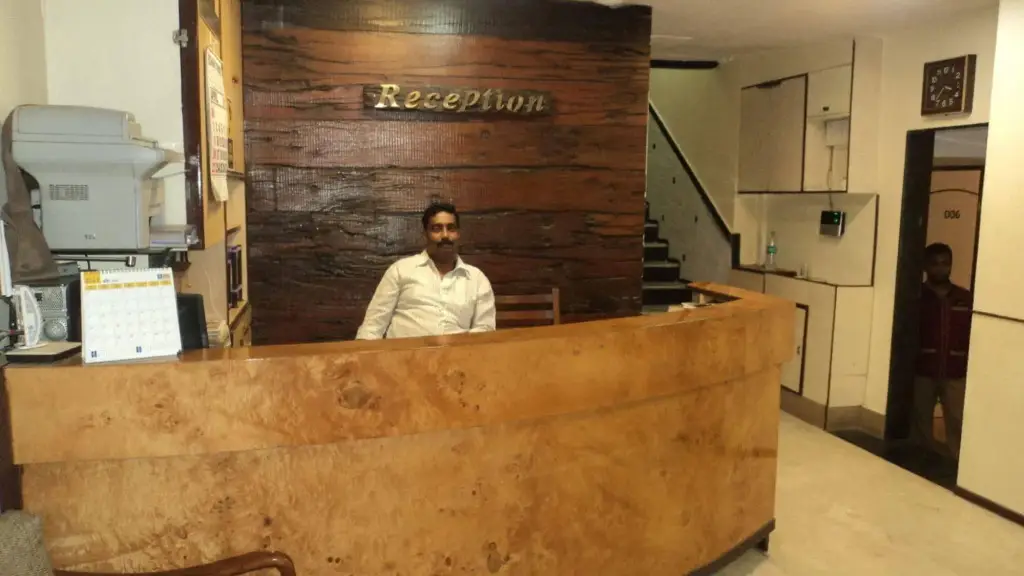 Мумбаи: Benazeer Hotel