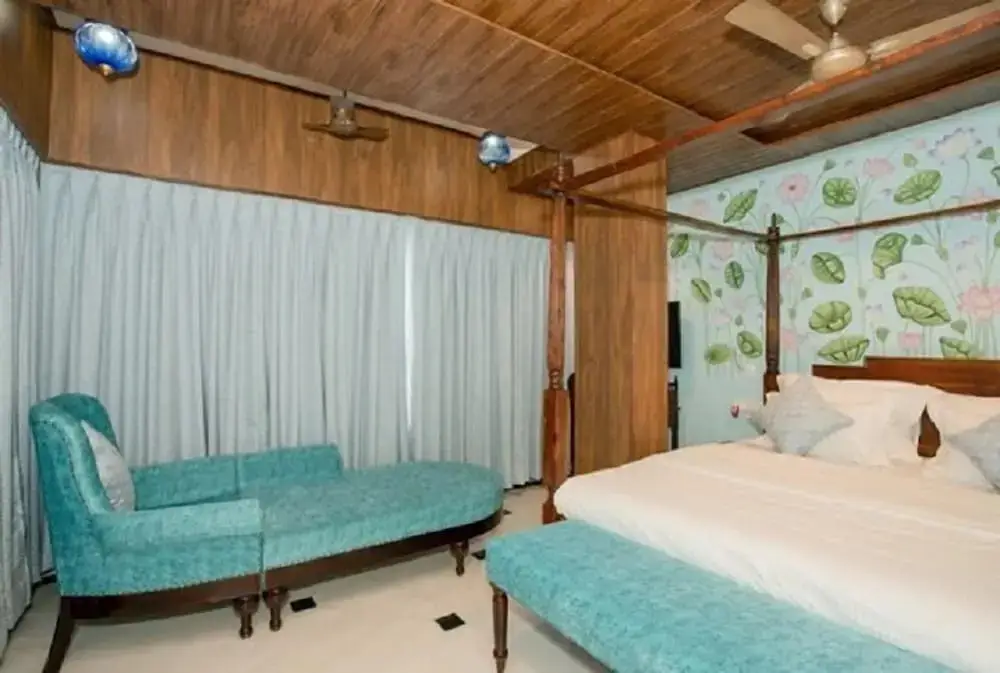 Удаипур: Jheel Hotel and Restaurent