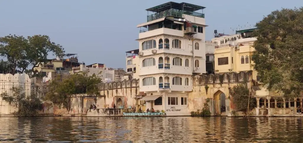 Удаипур: Jheel Hotel and Restaurent