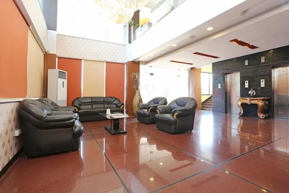 Райпур: OYO 10392 Hotel Corbiz Tower